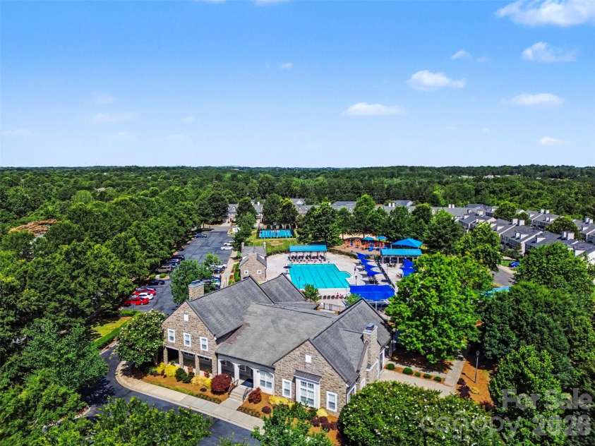 8915 Oransay Way, Charlotte, NC 28278.  MLS# CAR4393957, YatesRealty ID 32295. 