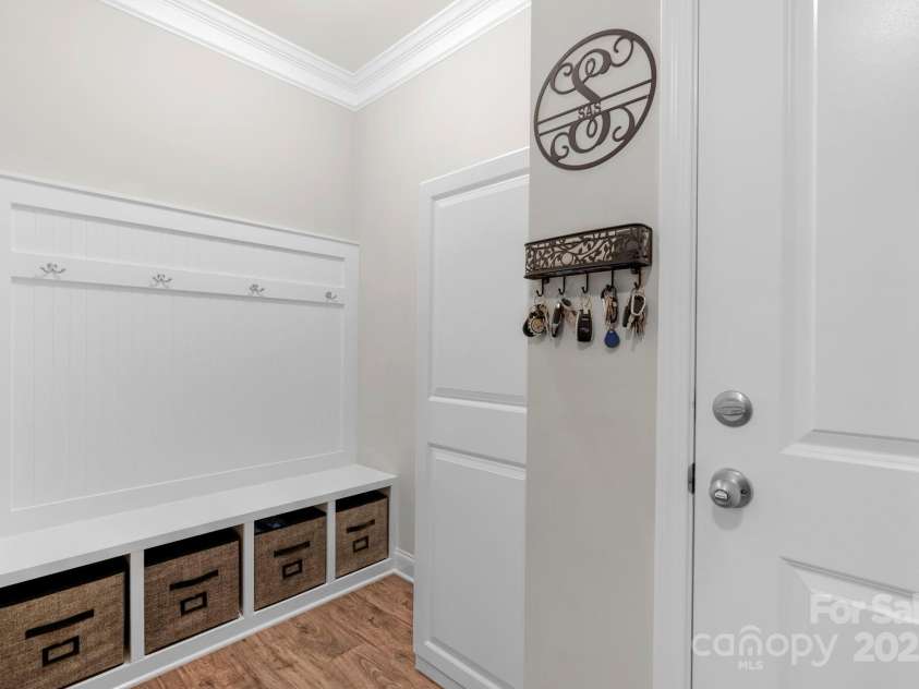 236 Robinwood Lane, Lake Wylie, SC 29710.  MLS# CAR4276831, YatesRealty ID 32296. Drop Zone