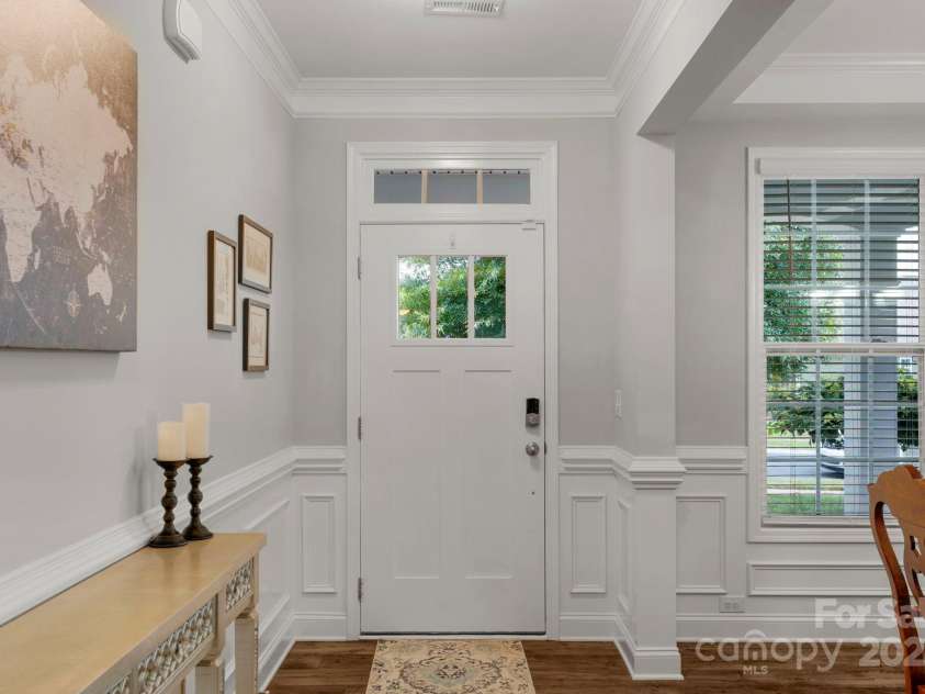 236 Robinwood Lane, Lake Wylie, SC 29710.  MLS# CAR4276831, YatesRealty ID 32296. Front Entry