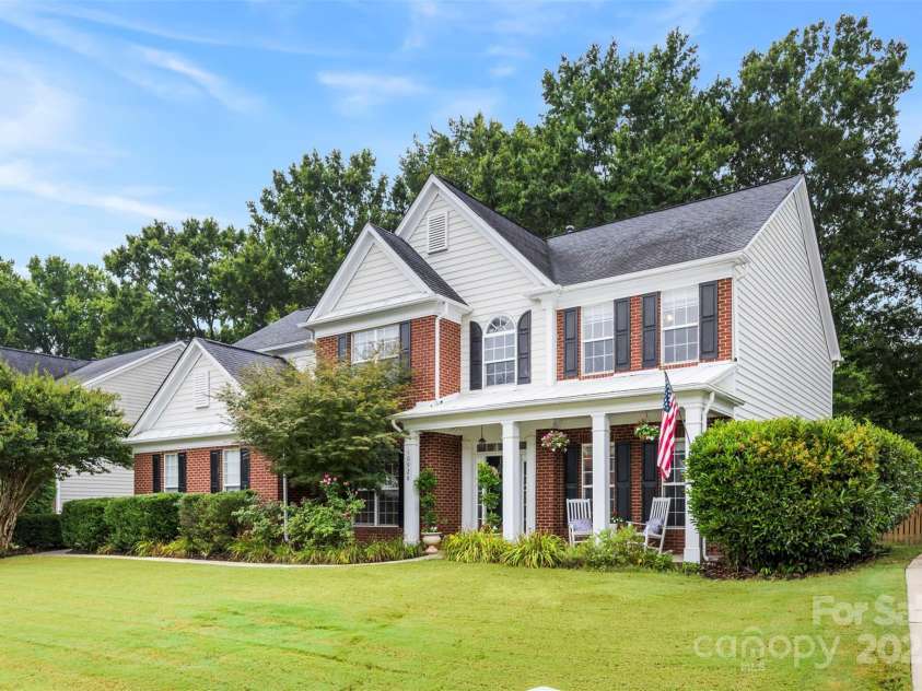 10928 Knight Castle Drive, Charlotte, NC 28277.  MLS# CAR4280525, YatesRealty ID 32297. 