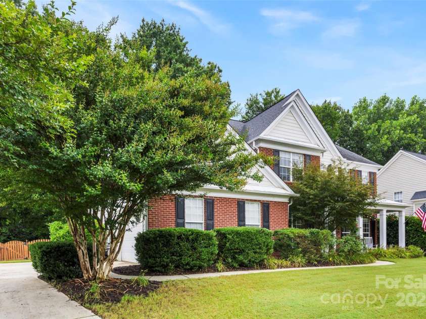 10928 Knight Castle Drive, Charlotte, NC 28277.  MLS# CAR4280525, YatesRealty ID 32297. 