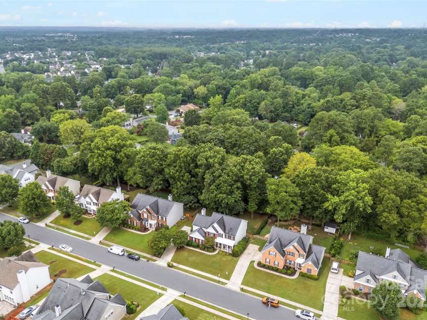 10928 Knight Castle Drive, Charlotte, NC 28277.  MLS# CAR4280525, YatesRealty ID 32297. 