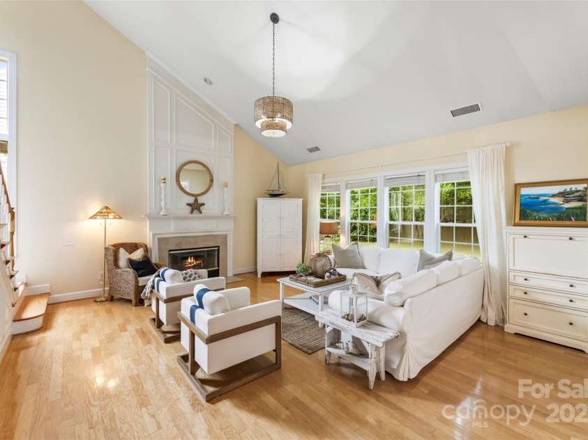 10928 Knight Castle Drive, Charlotte, NC 28277.  MLS# CAR4280525, YatesRealty ID 32297. 