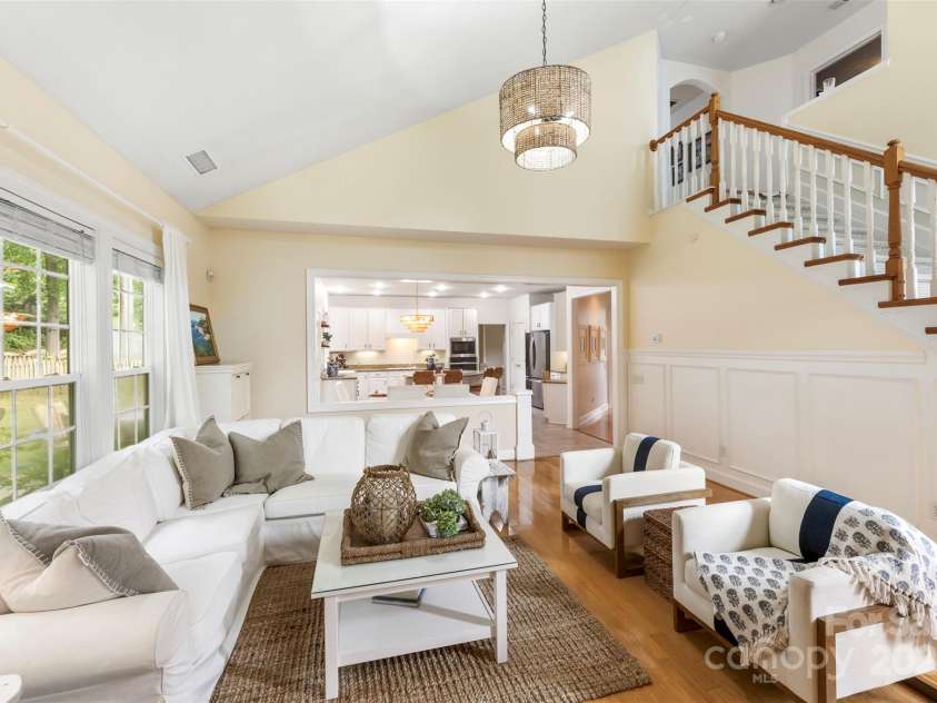 10928 Knight Castle Drive, Charlotte, NC 28277.  MLS# CAR4280525, YatesRealty ID 32297. 