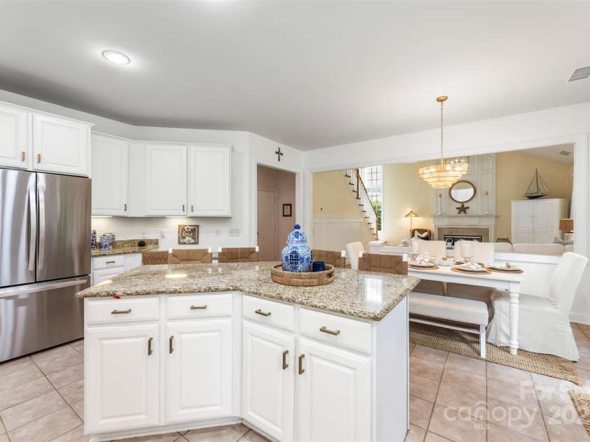 10928 Knight Castle Drive, Charlotte, NC 28277.  MLS# CAR4280525, YatesRealty ID 32297. 