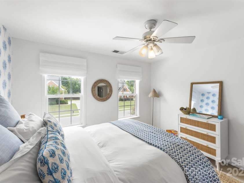 10928 Knight Castle Drive, Charlotte, NC 28277.  MLS# CAR4280525, YatesRealty ID 32297. 