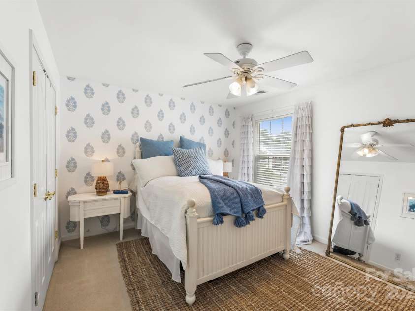 10928 Knight Castle Drive, Charlotte, NC 28277.  MLS# CAR4280525, YatesRealty ID 32297. 