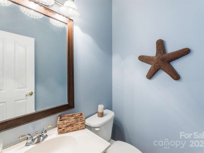 10928 Knight Castle Drive, Charlotte, NC 28277.  MLS# CAR4280525, YatesRealty ID 32297. 