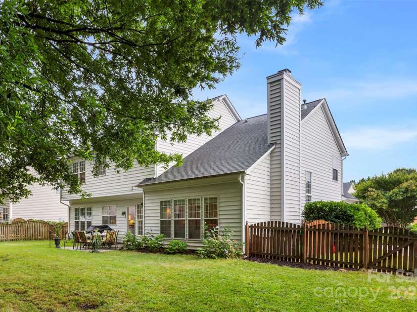 10928 Knight Castle Drive, Charlotte, NC 28277.  MLS# CAR4280525, YatesRealty ID 32297. 