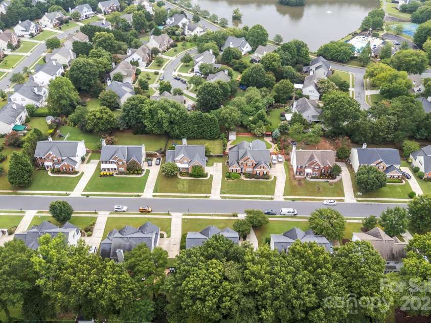 10928 Knight Castle Drive, Charlotte, NC 28277.  MLS# CAR4280525, YatesRealty ID 32297. 