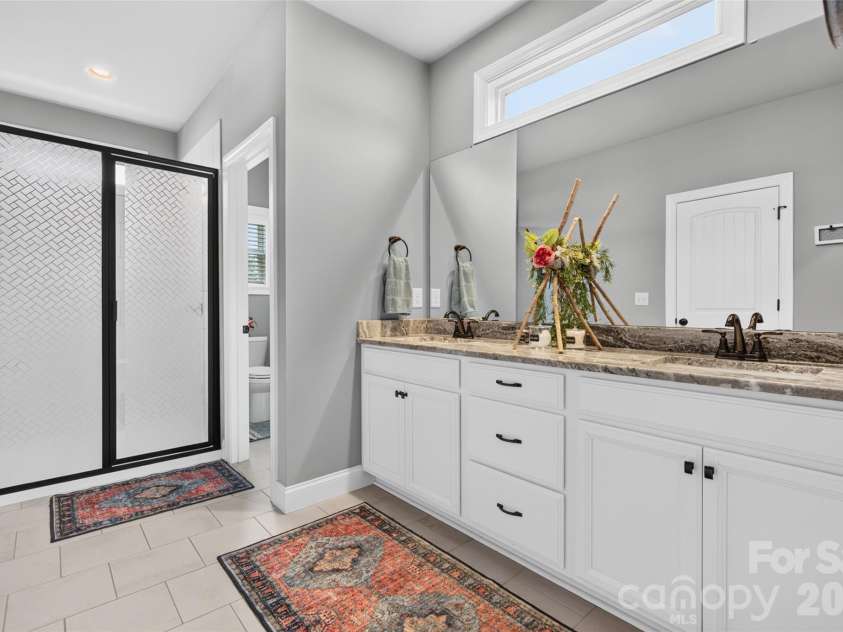 192 Staffordshire Drive, Statesville, NC 28625.  MLS# CAR4394498, YatesRealty ID 32298. 