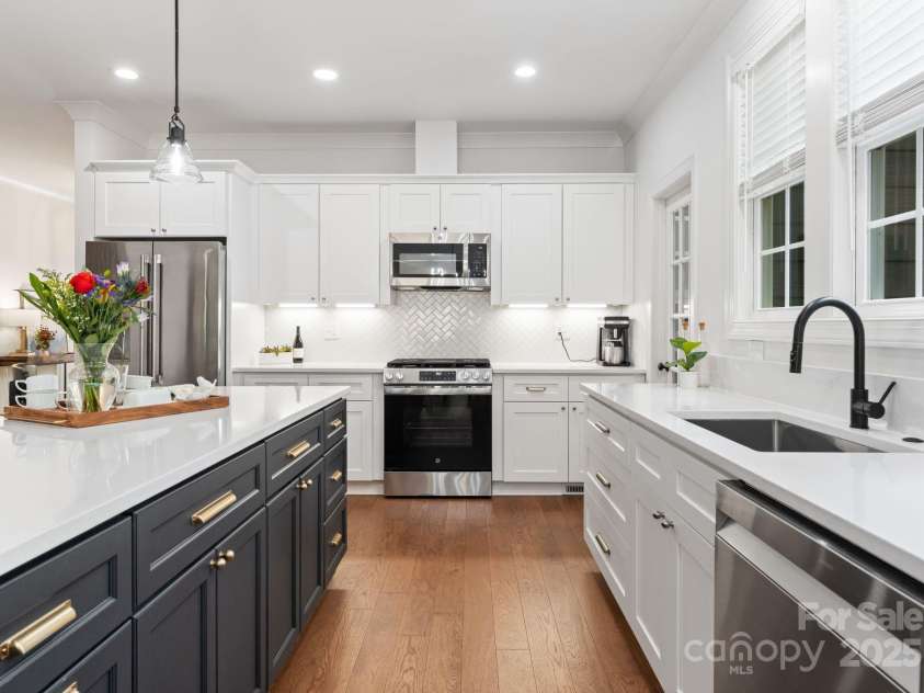 7815 Red Oaks Trail, Waxhaw, NC 28173.  MLS# CAR4283641, YatesRealty ID 32298. 
