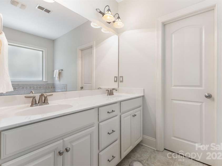 689 Presbyterian Road, Mooresville, NC 28115.  MLS# CAR4284920, YatesRealty ID 32299. 