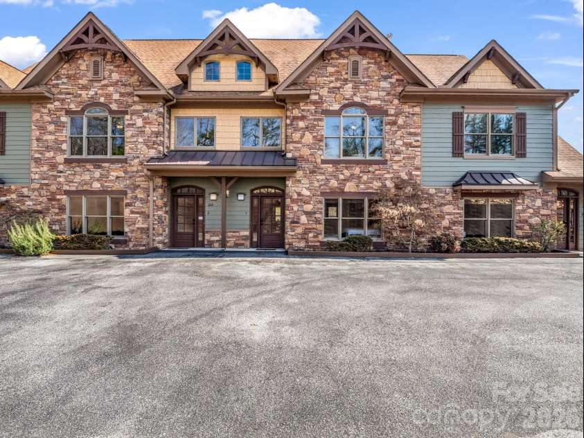 268 Wambli Pass, Lake Lure, NC 28746.  MLS# CAR4352946, YatesRealty ID 3230. 