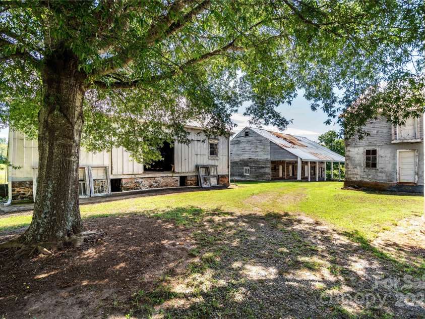 3651 Nc 10 Highway, Newton, NC 28658.  MLS# CAR4290663, YatesRealty ID 3230. 