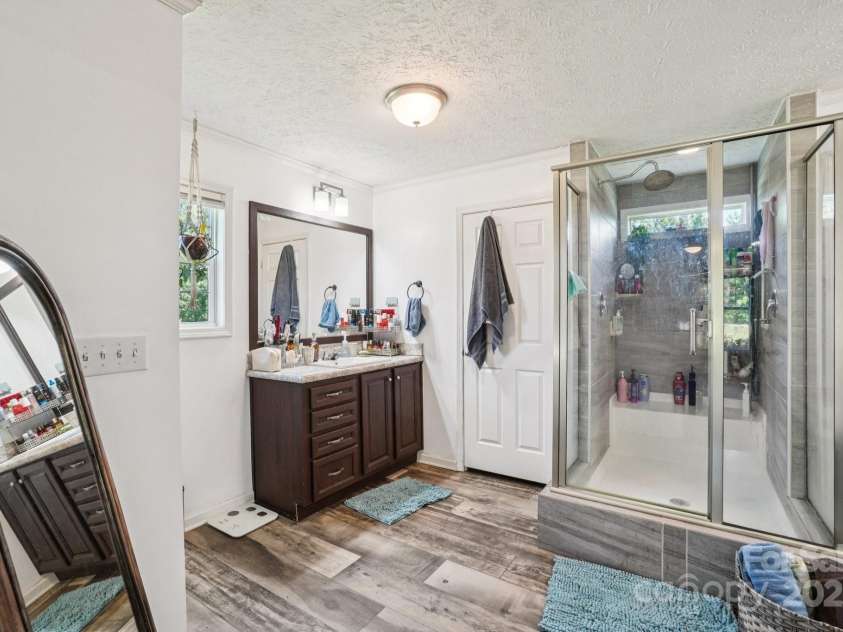 213 Big Oak Road, Hendersonville, NC 28792.  MLS# CAR4285949, YatesRealty ID 32300. 