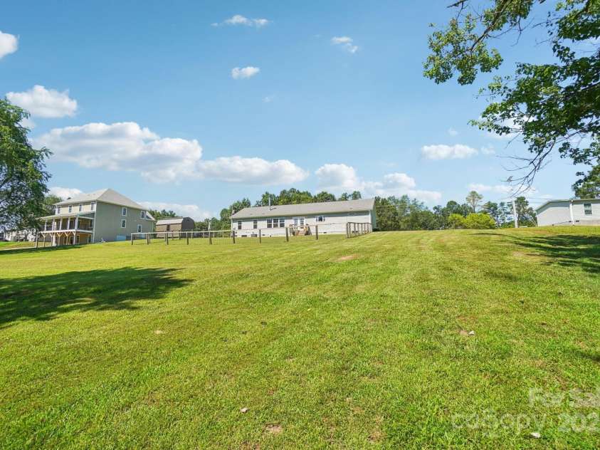 213 Big Oak Road, Hendersonville, NC 28792.  MLS# CAR4285949, YatesRealty ID 32300. 