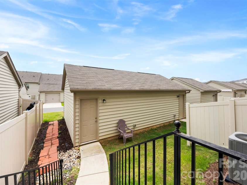 5379 Orchid Bloom Drive, Fort Mill, SC 29707.  MLS# CAR4387301, YatesRealty ID 32301. 
