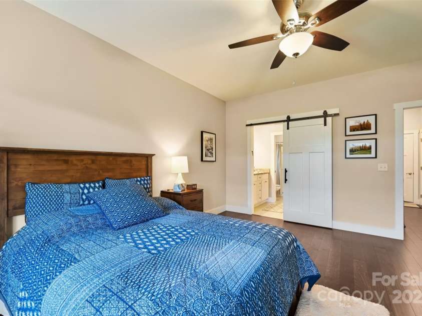 63 Leyland Circle, Hendersonville, NC 28792.  MLS# CAR4287396, YatesRealty ID 32301. 