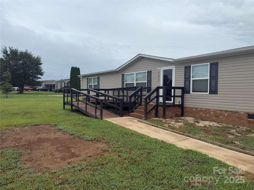 1056 Hard Scrabble Court, Cleveland, NC 27013.  MLS# CAR4288215, YatesRealty ID 32302. 