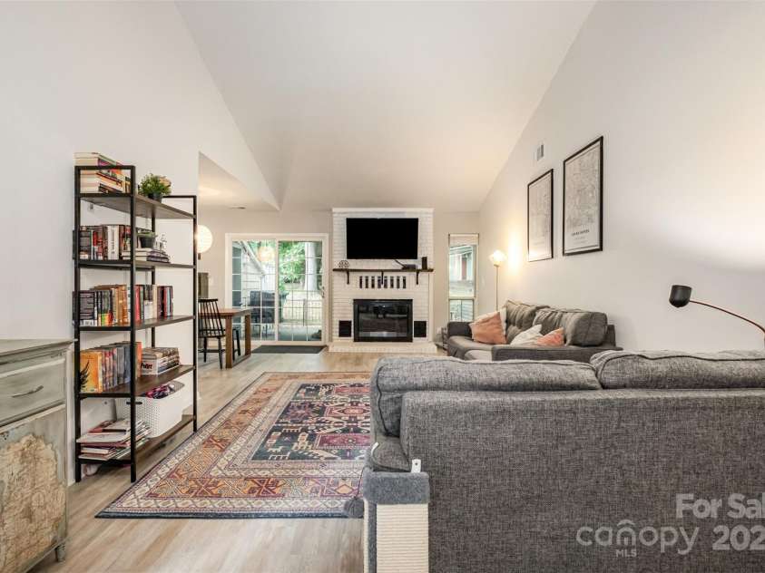 1047 Sardis Cove Drive, Charlotte, NC 28270.  MLS# CAR4287374, YatesRealty ID 32303. 
