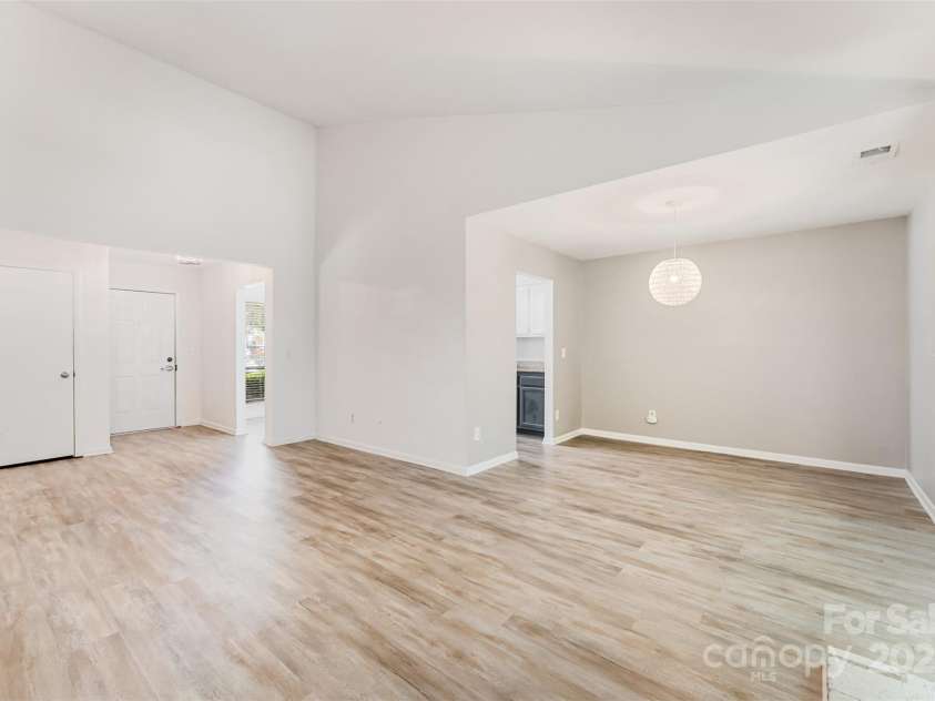 1047 Sardis Cove Drive, Charlotte, NC 28270.  MLS# CAR4287374, YatesRealty ID 32303. 