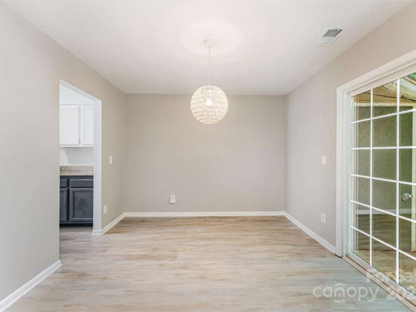 1047 Sardis Cove Drive, Charlotte, NC 28270.  MLS# CAR4287374, YatesRealty ID 32303. 