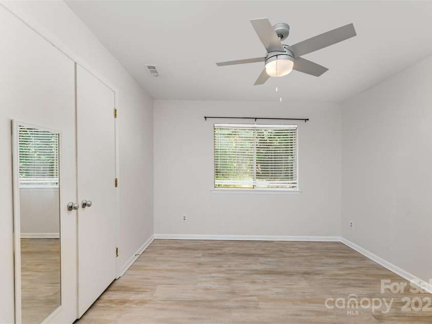 1047 Sardis Cove Drive, Charlotte, NC 28270.  MLS# CAR4287374, YatesRealty ID 32303. 