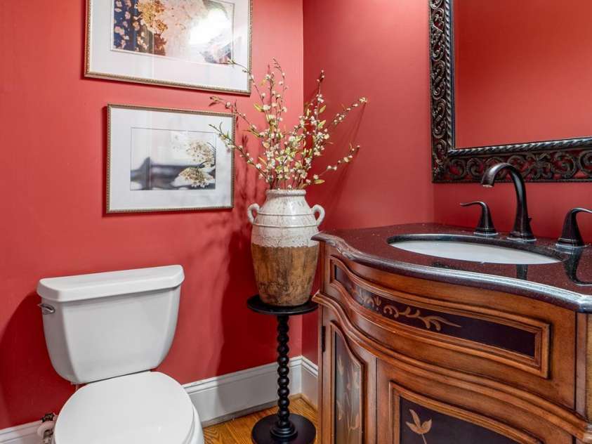 14504 Henry Harrison Stillwell Drive, Huntersville, NC 28078.  MLS# CAR4288907, YatesRealty ID 32304. Main floor half bath