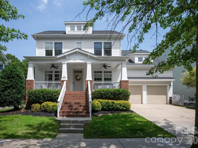 869 Stratford Run Drive, Fort Mill, SC 29708.  MLS# CAR4364217, YatesRealty ID 32304. Faces a pocket park and backs to woods