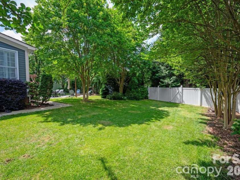 189 Mills Lane, Fort Mill, SC 29708.  MLS# CAR4365373, YatesRealty ID 32305. Or room for a pool!