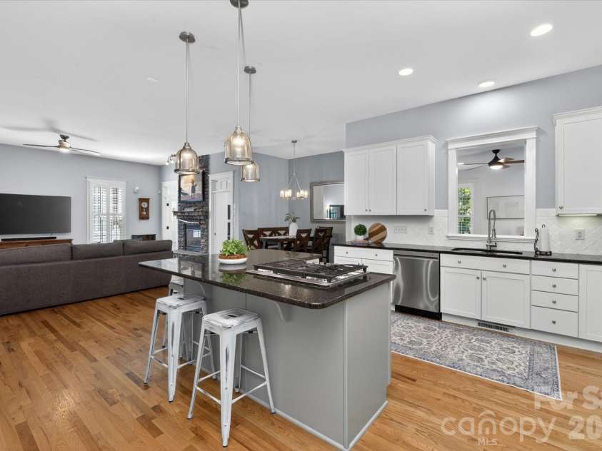 189 Mills Lane, Fort Mill, SC 29708.  MLS# CAR4365373, YatesRealty ID 32305. Refinished HARDWOOD floors
