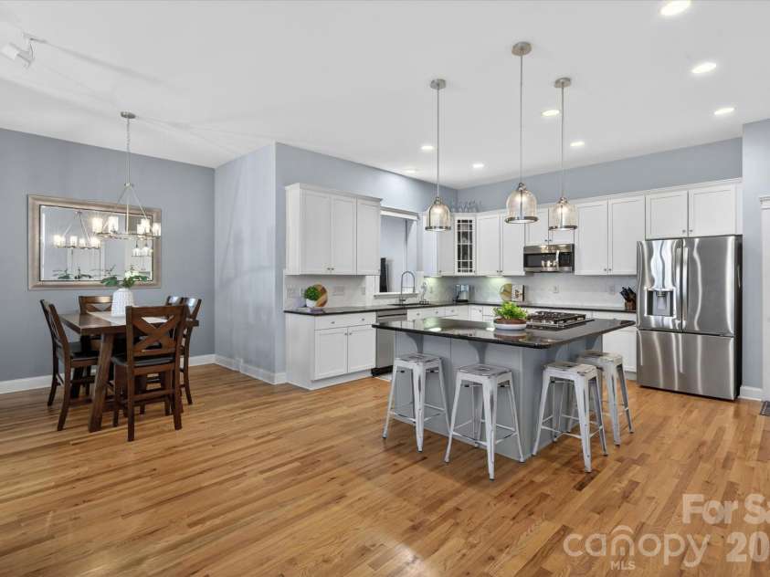 189 Mills Lane, Fort Mill, SC 29708.  MLS# CAR4365373, YatesRealty ID 32305. Separate kitchen eating area