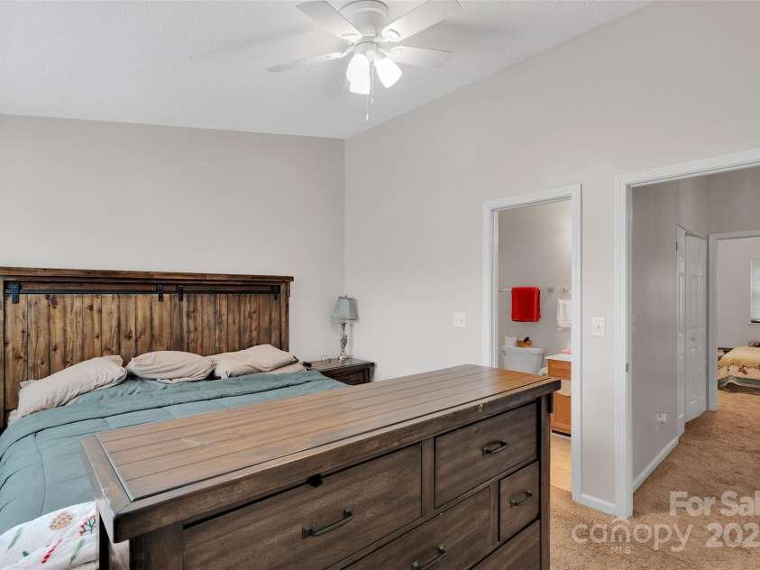 3604 Huyton Court, Charlotte, NC 28215.  MLS# CAR4290422, YatesRealty ID 32306. 