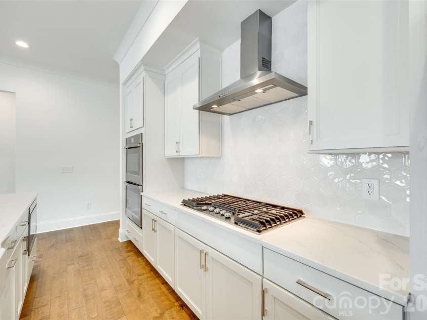 13702 Tranquil Day Drive, Matthews, NC 28105.  MLS# CAR4387732, YatesRealty ID 32307. 