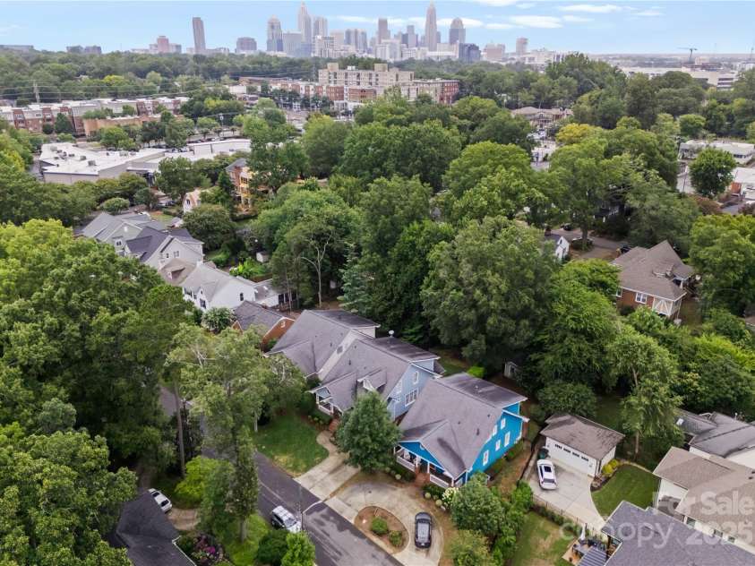 1533 Ideal Way, Charlotte, NC 28203.  MLS# CAR4288436, YatesRealty ID 32307. 