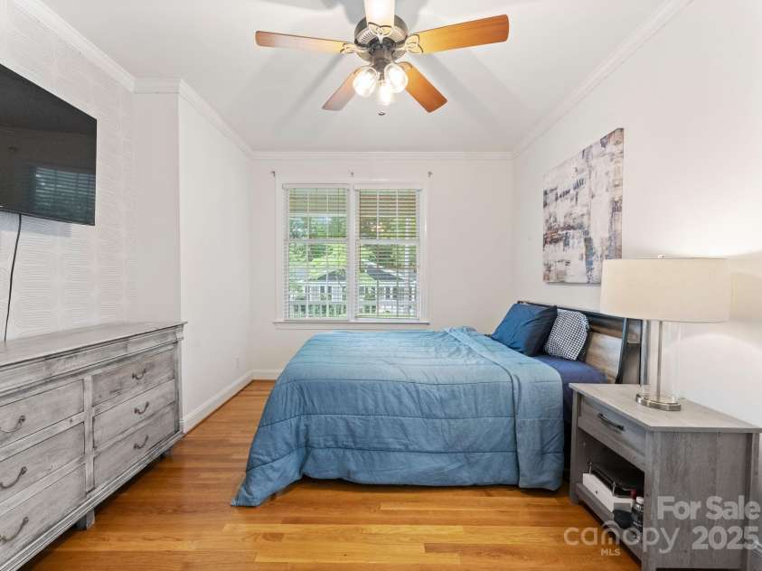 1533 Ideal Way, Charlotte, NC 28203.  MLS# CAR4288436, YatesRealty ID 32307. 