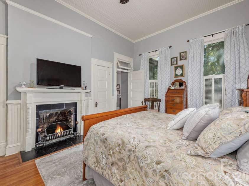 306 Houston Street, Monroe, NC 28112.  MLS# CAR4394071, YatesRealty ID 32308. 