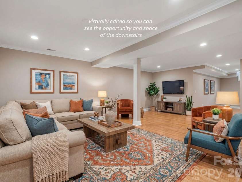 163 Longview Drive, Hendersonville, NC 28791.  MLS# CAR4390960, YatesRealty ID 32309. 