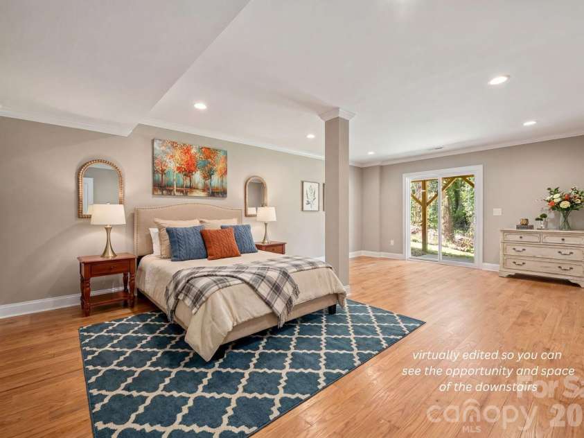 163 Longview Drive, Hendersonville, NC 28791.  MLS# CAR4390960, YatesRealty ID 32309. 