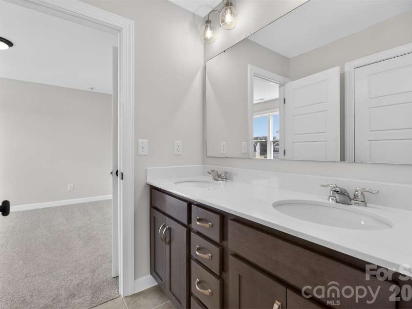 4036 Zinnia Drive, Harrisburg, NC 28075.  MLS# CAR4292830, YatesRealty ID 3231. Bath 2