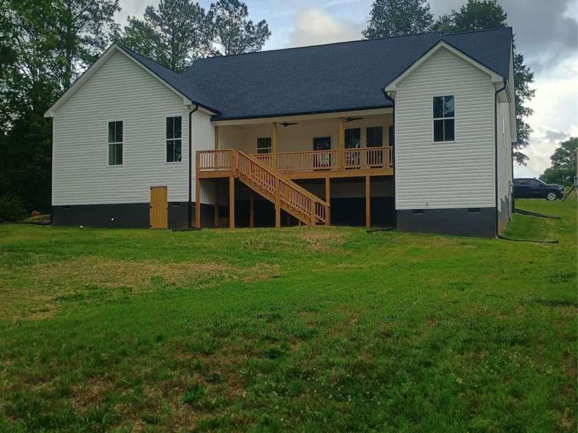 139 Blue Sky Circle, Shelby, NC 28152.  MLS# CAR4375844, YatesRealty ID 32311. LARGE BACK YARD