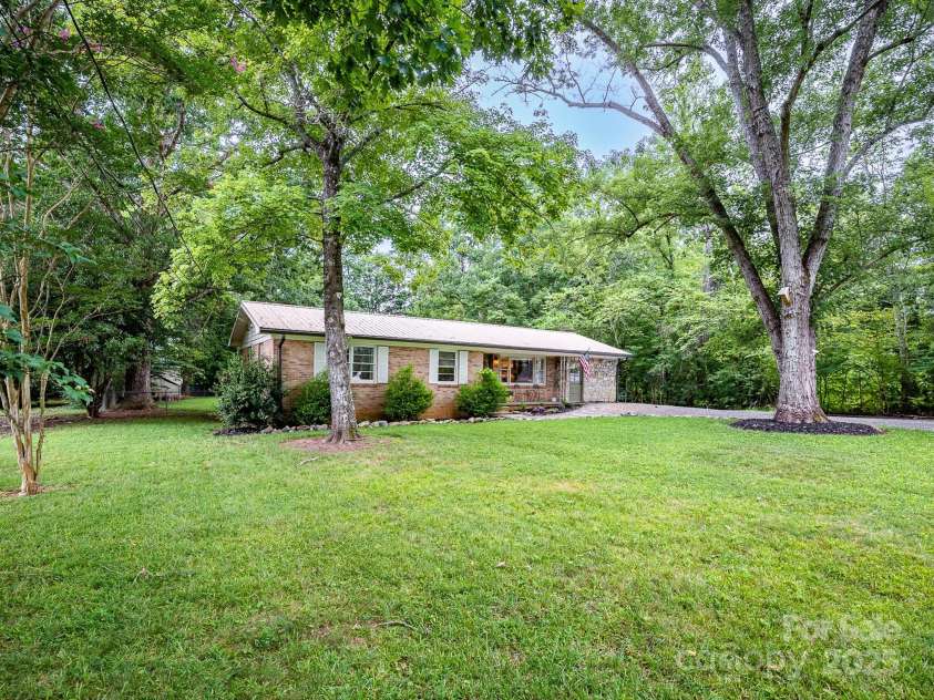 211 Shuffler Road, Morganton, NC 28655.  MLS# CAR4283478, YatesRealty ID 32312. 