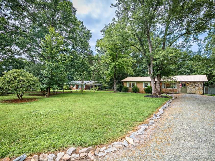 211 Shuffler Road, Morganton, NC 28655.  MLS# CAR4283478, YatesRealty ID 32312. 