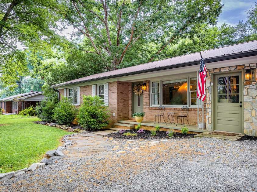 211 Shuffler Road, Morganton, NC 28655.  MLS# CAR4283478, YatesRealty ID 32312. 