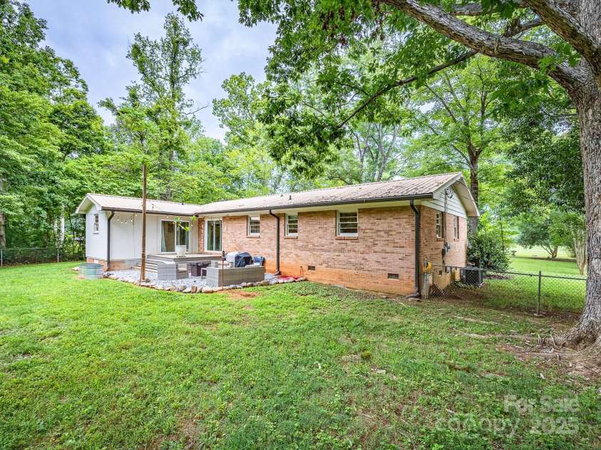 211 Shuffler Road, Morganton, NC 28655.  MLS# CAR4283478, YatesRealty ID 32312. 