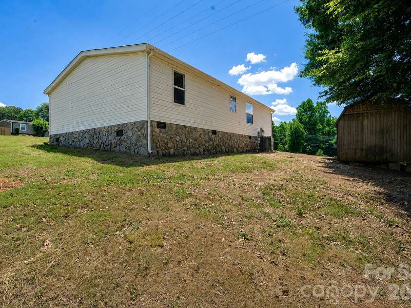 3532 4th Avenue Lane, Conover, NC 28613.  MLS# CAR4396463, YatesRealty ID 32312. 