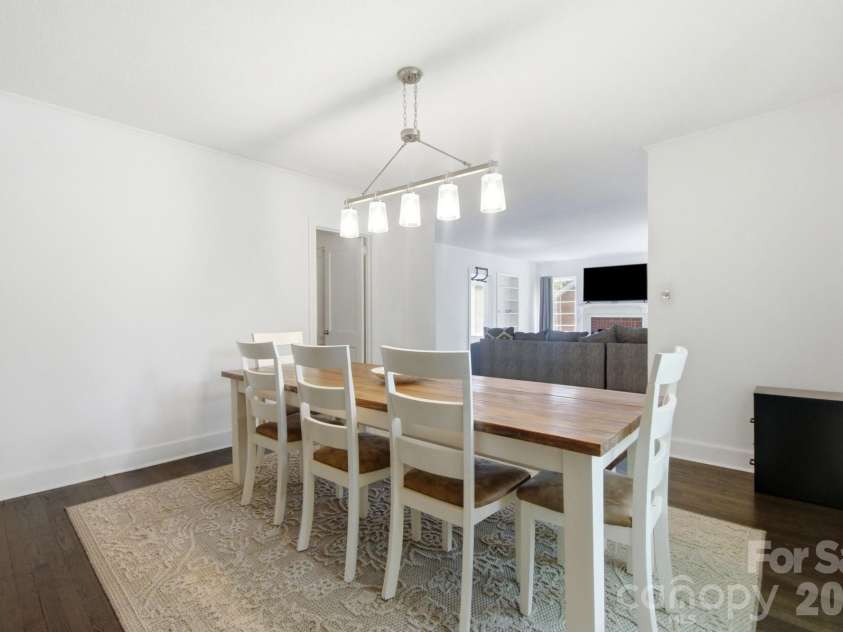 1616 Statesville Boulevard, Salisbury, NC 28144.  MLS# CAR4396247, YatesRealty ID 32313. 