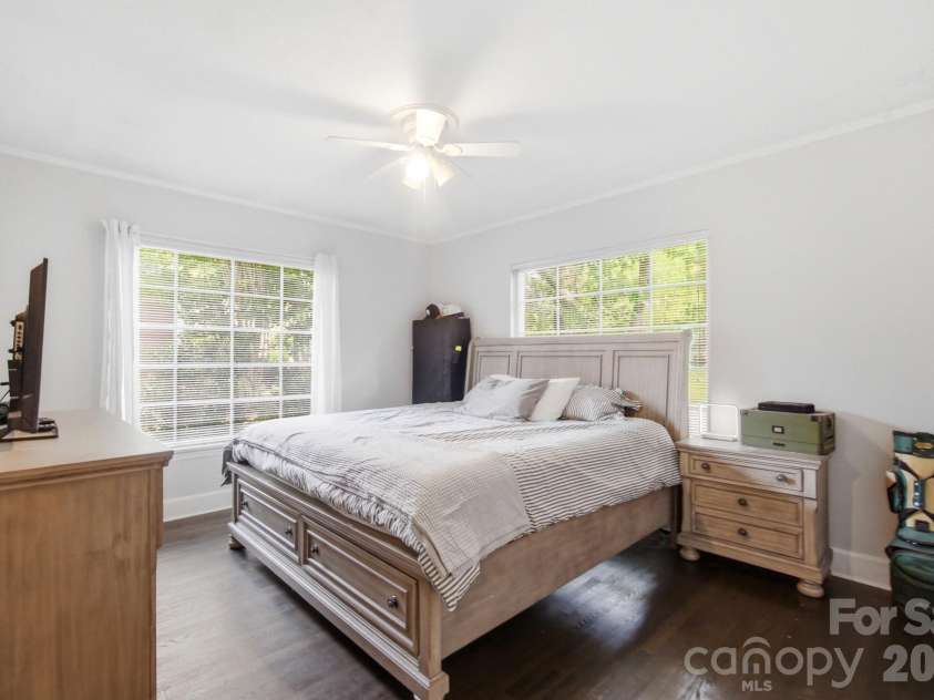 1616 Statesville Boulevard, Salisbury, NC 28144.  MLS# CAR4396247, YatesRealty ID 32313. 