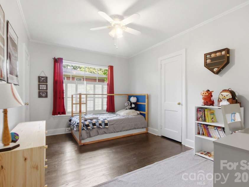 1616 Statesville Boulevard, Salisbury, NC 28144.  MLS# CAR4396247, YatesRealty ID 32313. 